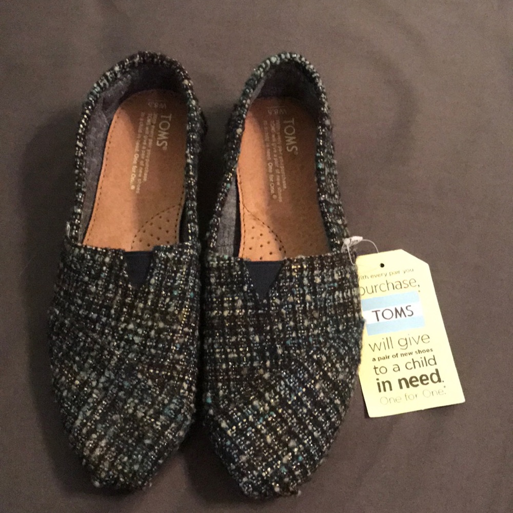 Brand New TOMS women classic